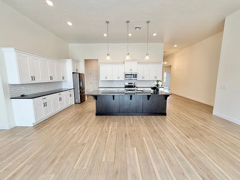 6011 S Bunda Way — Photo 14