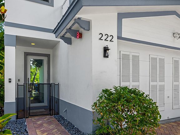 3rd image of 222 NE 15th Avenue