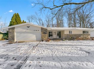 655 Blueberry Hill Dr, Canfield, OH 44406