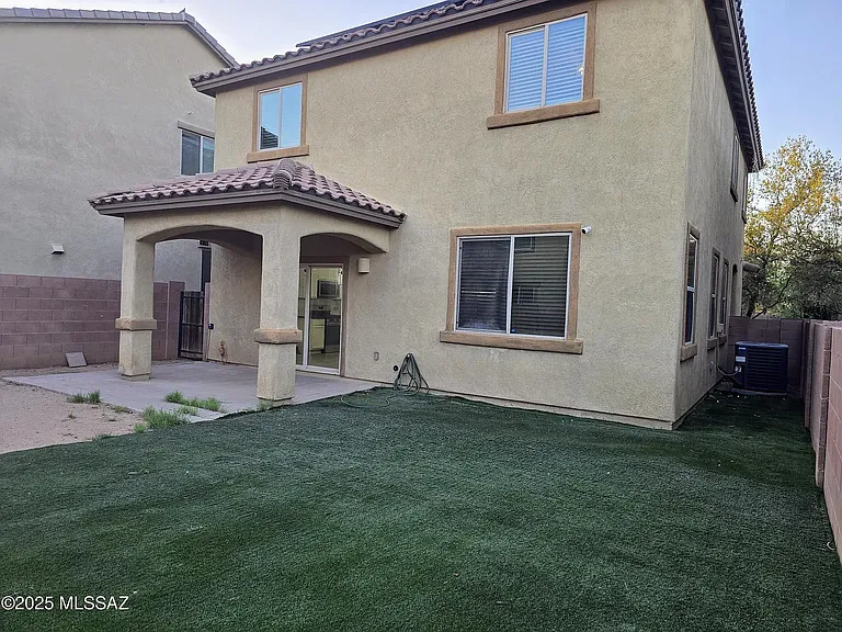707 W Calle Capotasto — Photo 9