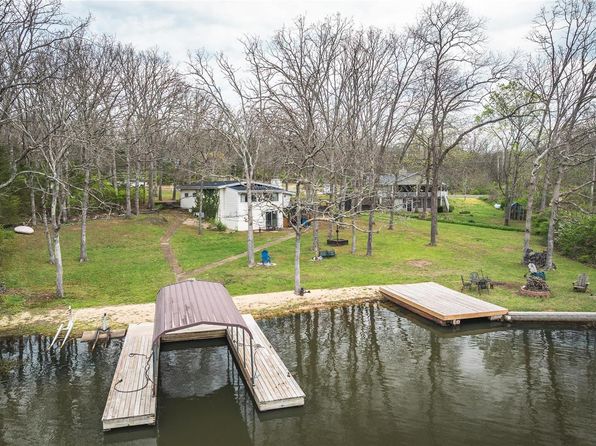 805 Cochise Ih Dr, Cuba, MO 65453