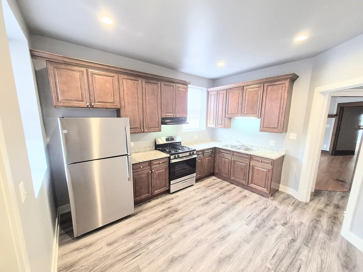 Building Photo - 5233 S Michigan Ave #3S