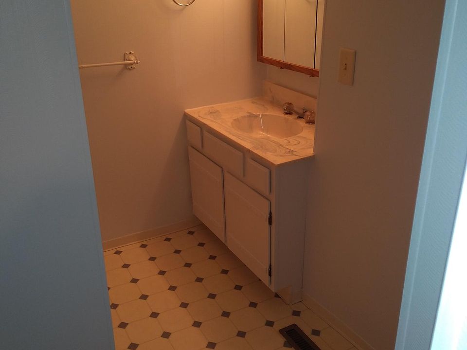 1st image of 212 4th St #1