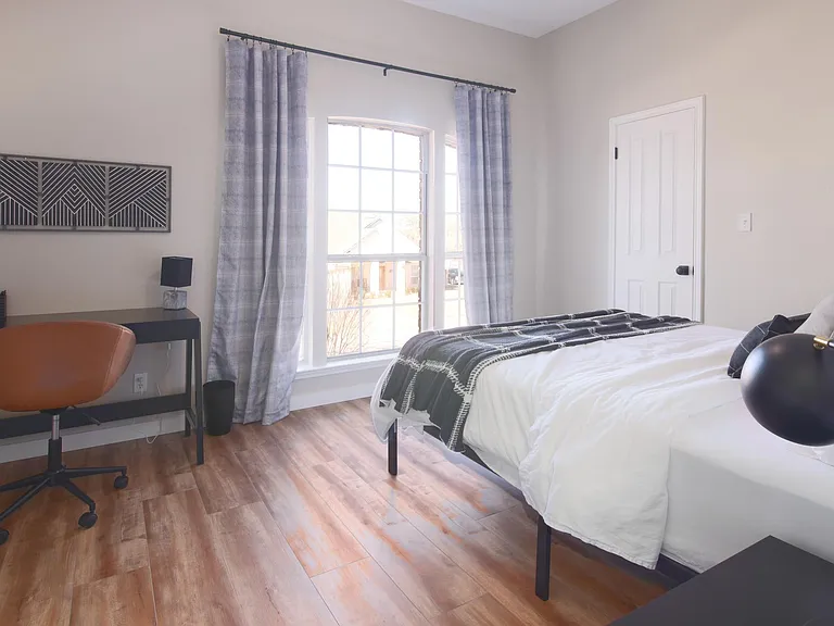 1502 Foster Dr — Photo 20