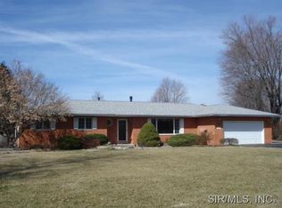 5265 Springfield Dr, Edwardsville, IL 62025