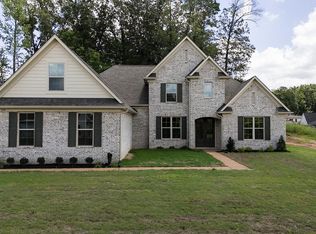 114 Westhaven Pl, Jackson, TN 38305