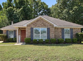 99 Bishop Dr, Millbrook, AL 36054