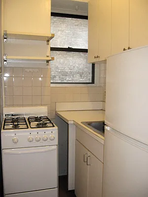 Rented by Urban Real Estate Property Group Inc | media 22