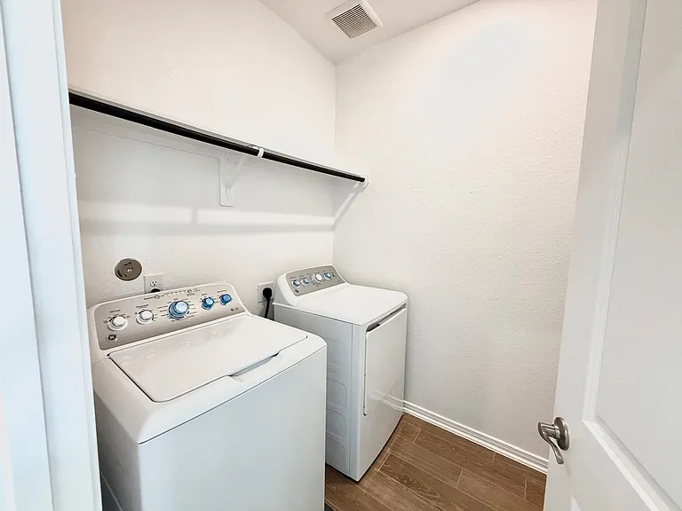 155 W Coralburst Loop — Photo 10