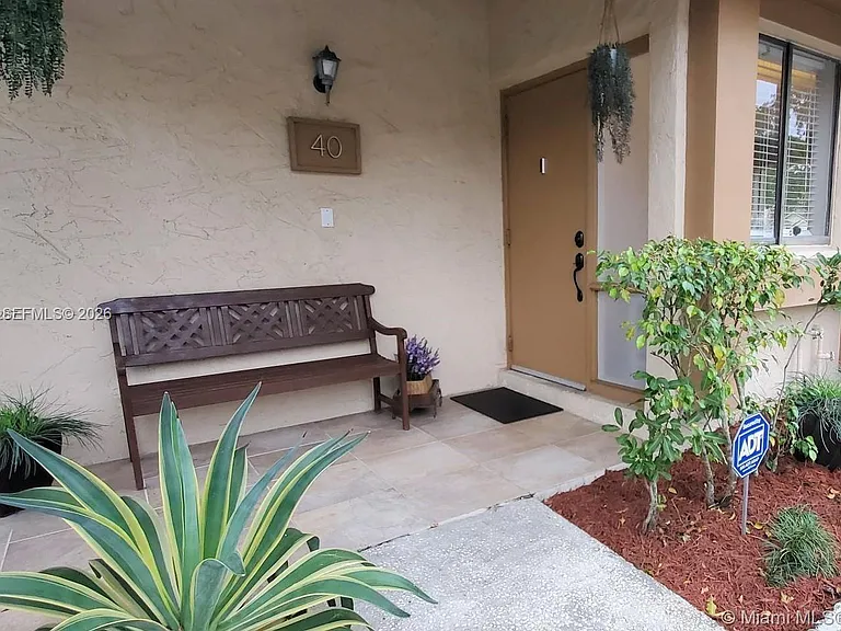 40 Wimbledon Lake Dr #216 — Photo 2