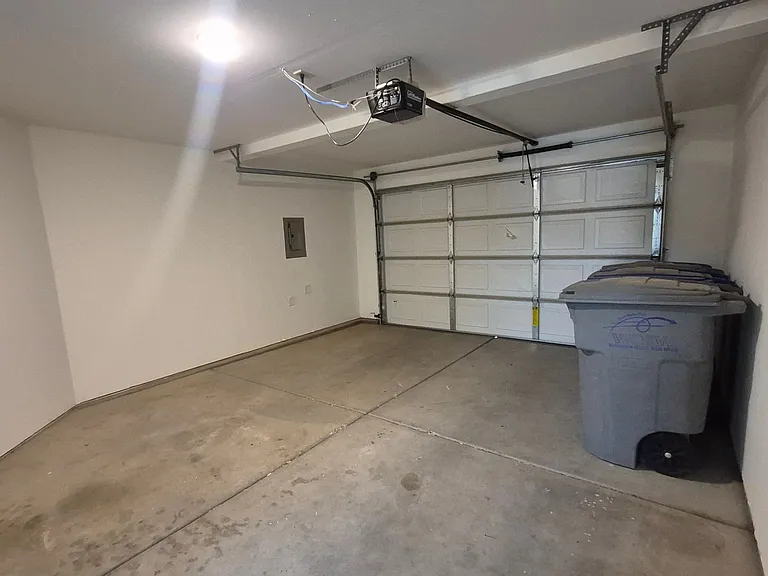 1000 E Bluffview Dr #32 — Photo 9