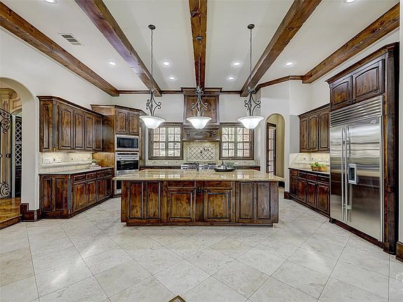 3rd image of 2100 Estes Park Dr