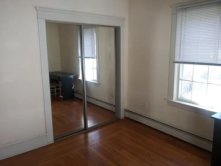 Bedroom, sliding closets