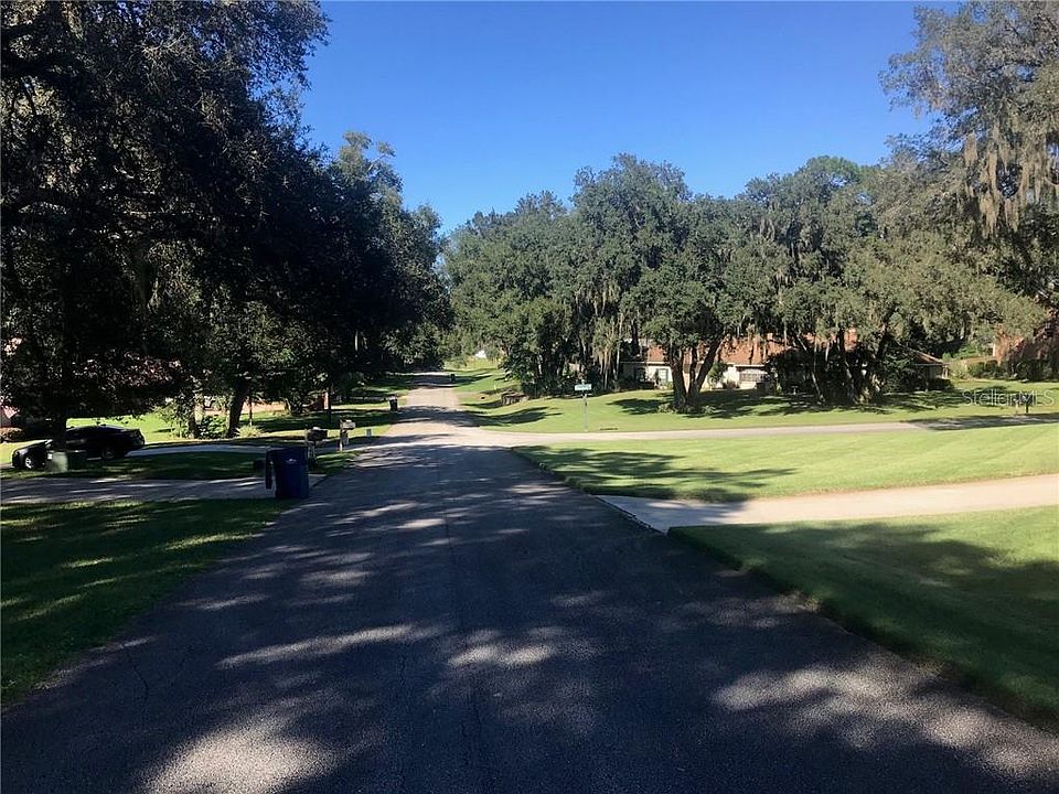 2nd image of 422 Princewood Dr