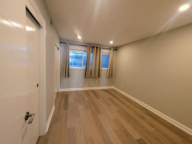 875 Waller St #1 — Photo 11