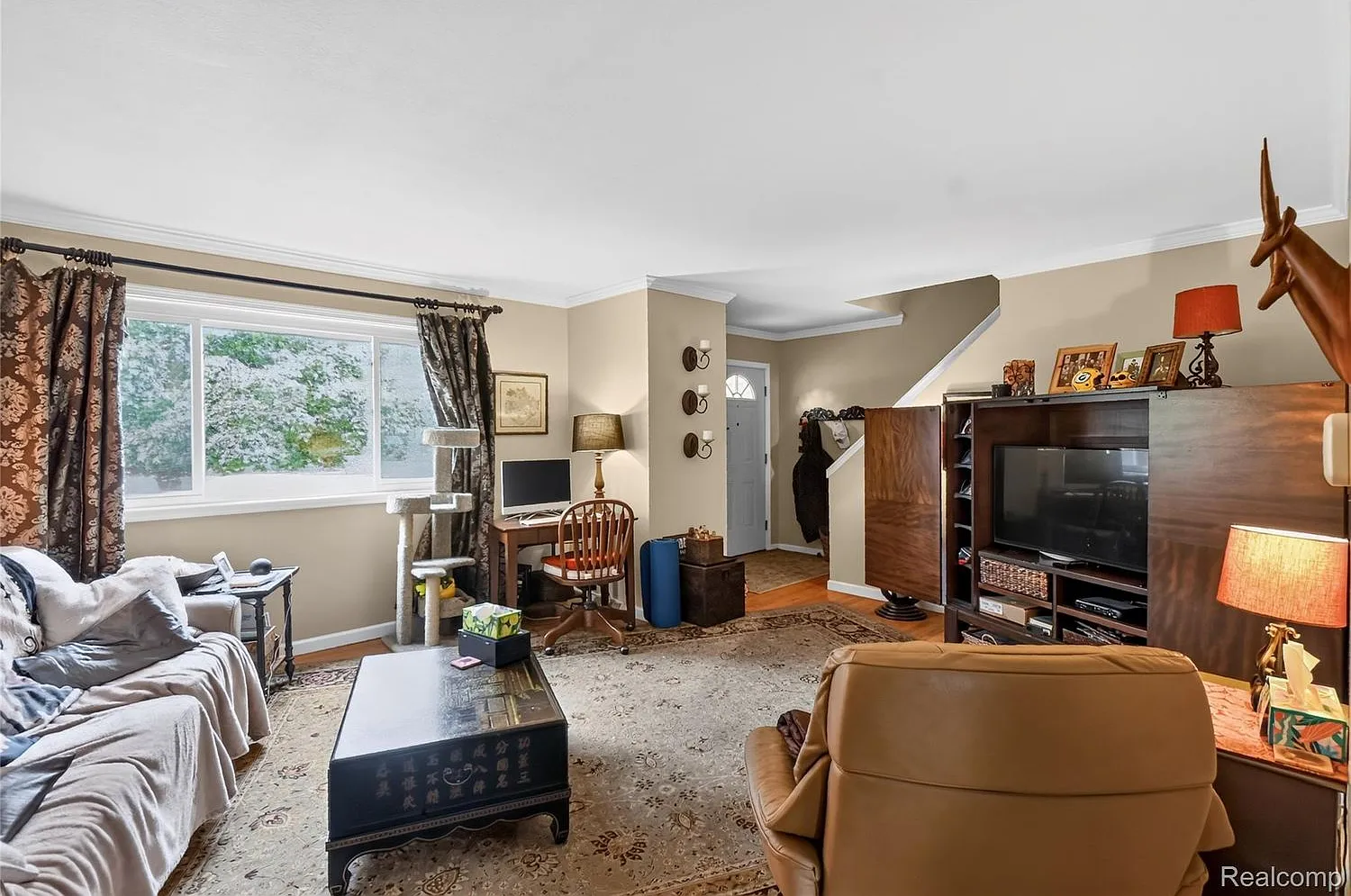 2 bed, 1100 sqft, $1,400 — Photo 2