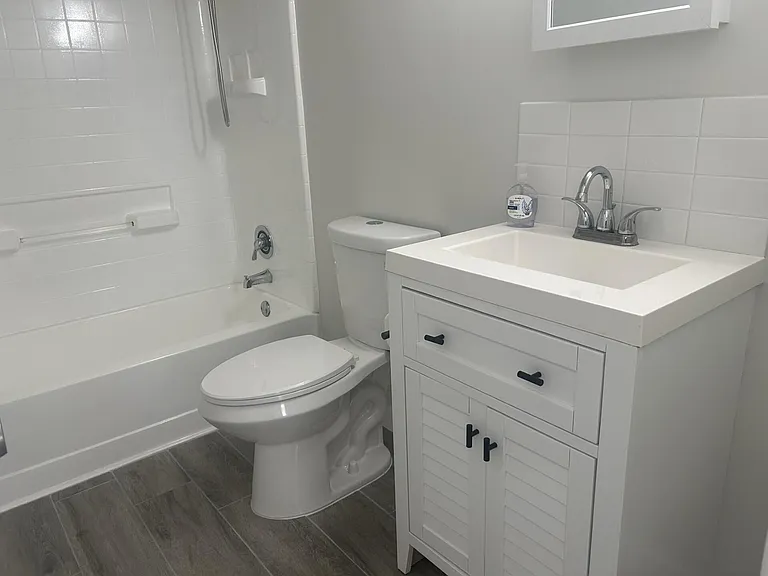 1500 Crescent Cir #B-211 — Photo 7
