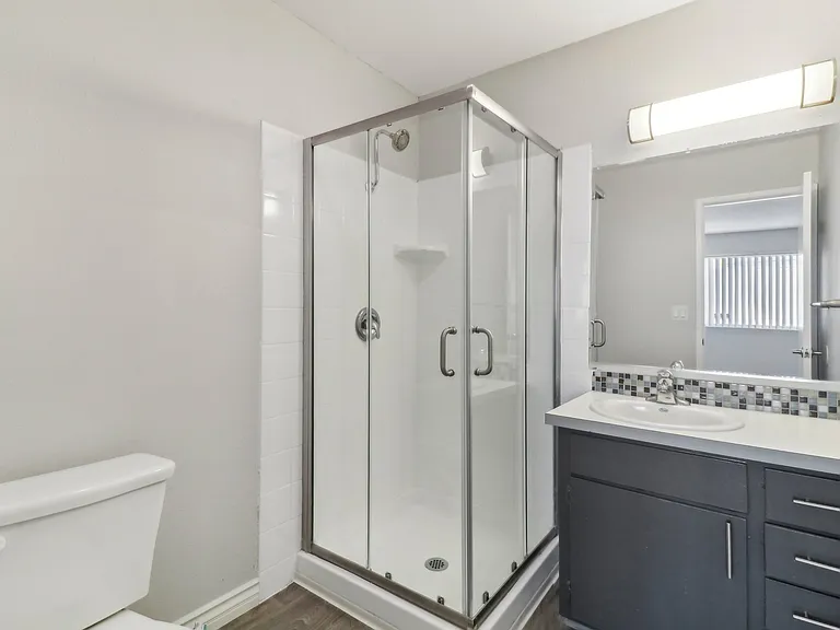 The Atherton Apartments — Photo 41