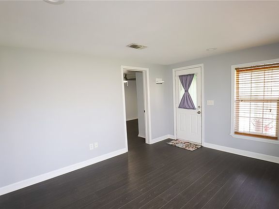 3rd image of 403 N Temple St