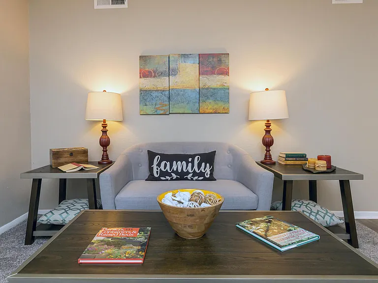 Raintree Apartments — Photo 9