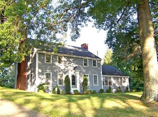 27 Valley View Dr, Vienna, WV 26105