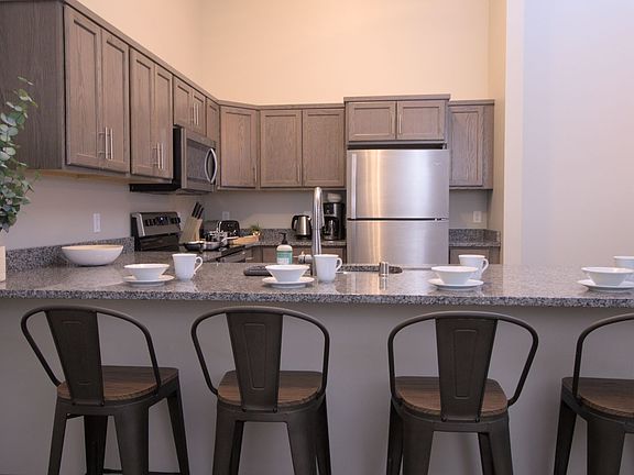 4th image of 422 Division St S #205