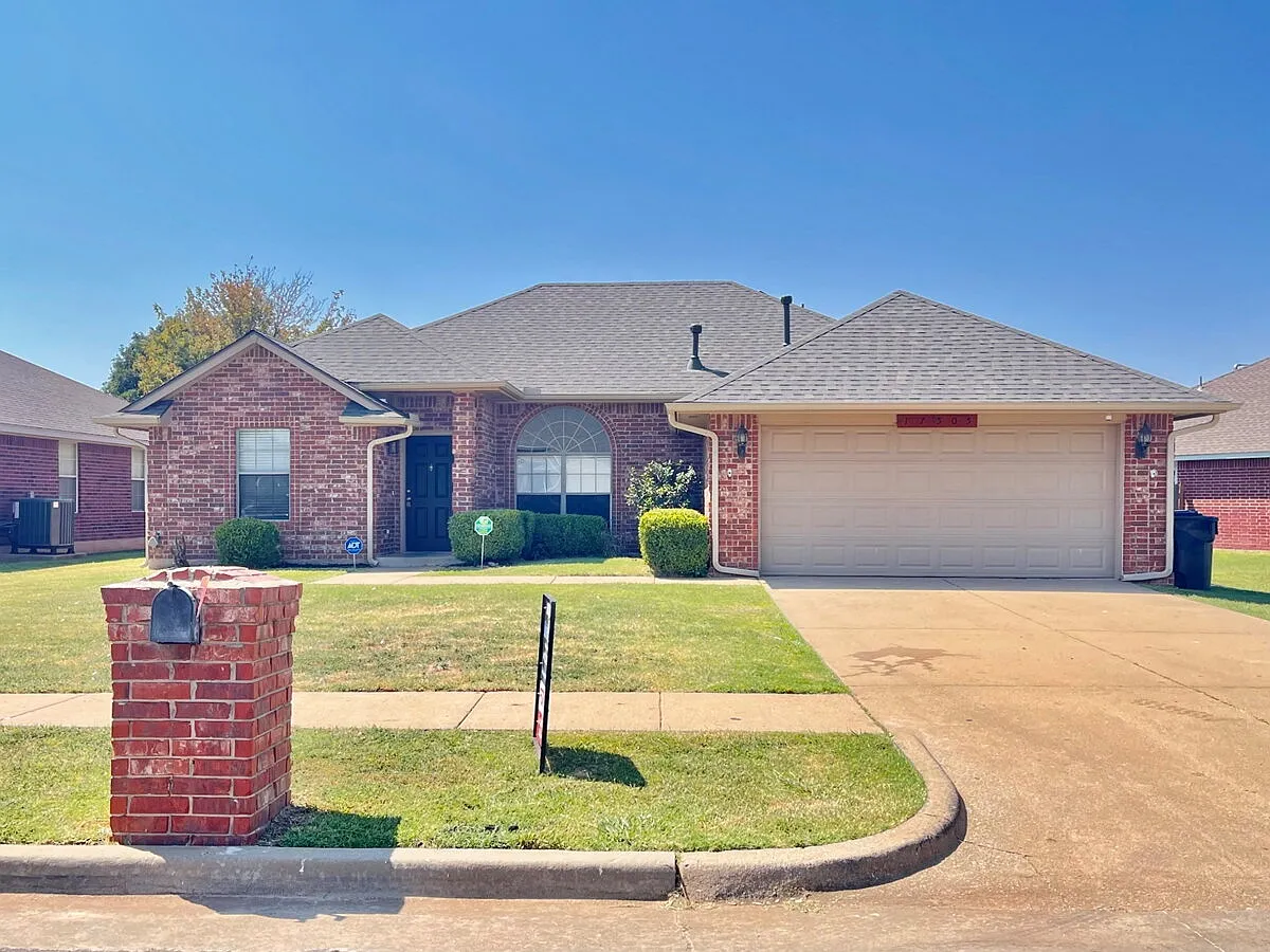 4 bed, 2.0 bath, 1783 sqft, $1,995 — Photo 1