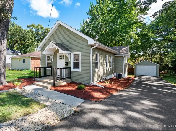 109 N Lincolnway, North Aurora, IL 60542