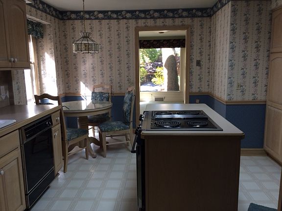 4th image of 1308 Woodhill Dr