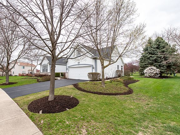 2nd image of 815 Longwood Dr