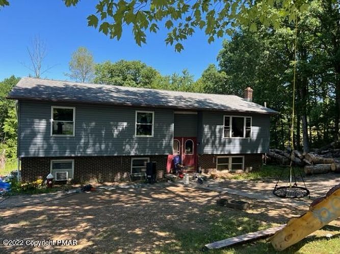 2nd image of 135 Alpine Dr