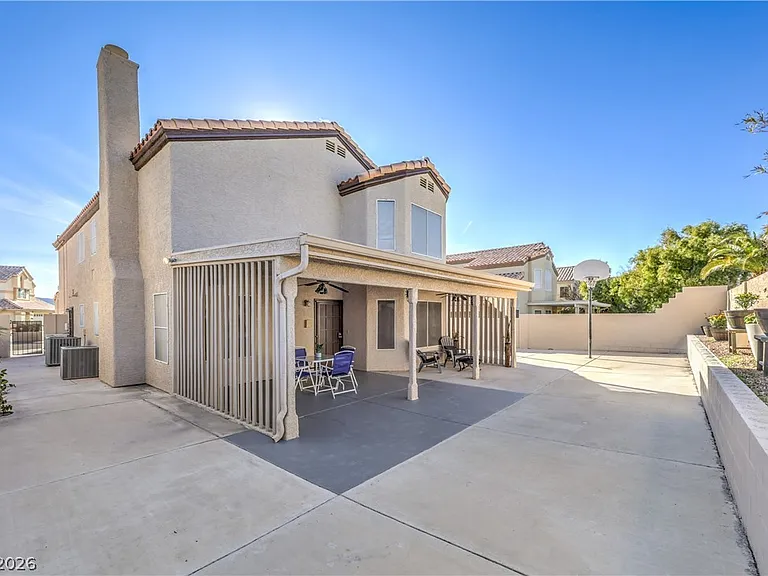 271 Sunshine Springs Ct — Photo 42
