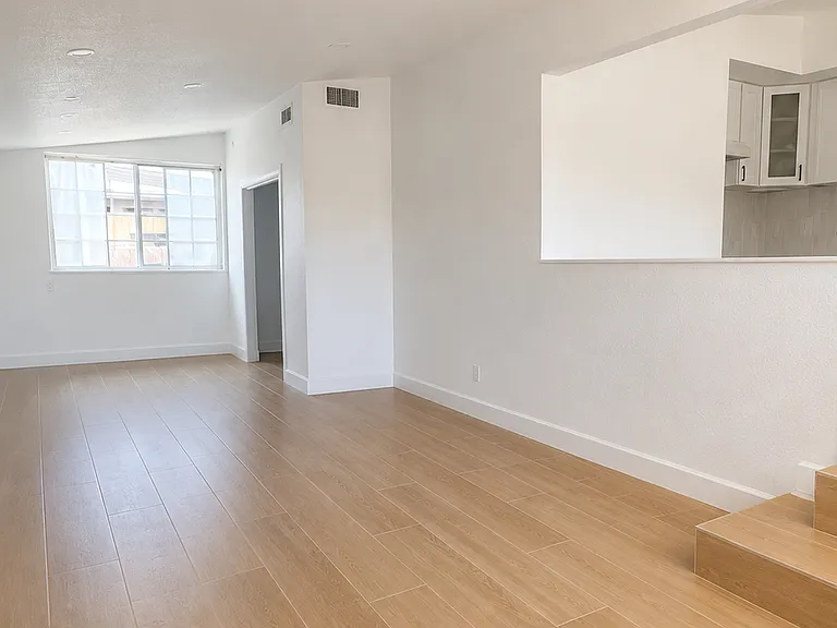 15521 Fernview St — Photo 2