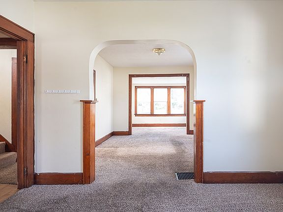 5th image of 54 Wolfe Ave