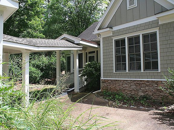 4th image of 176 Redbud Trl