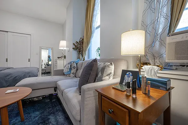 Rented by Rita S Citrin, LREB | media 22