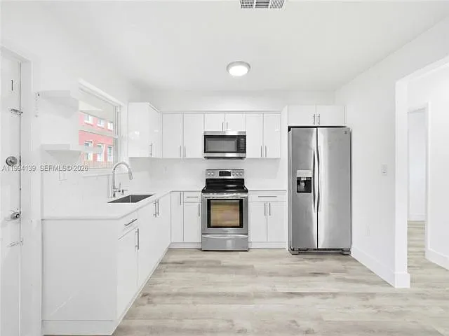 1781 SW 13th St — Photo 20