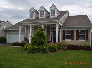 332 Red Rock Ln, Elgin, IL 60124