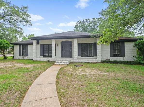 424 Hounds Run W, Mobile, AL 36608