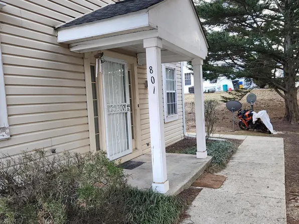 801 English Chestnut Dr #1, Hyattsville, MD 20785