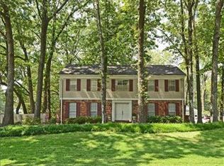 6220 Forest Grove Dr, Memphis, TN 38119