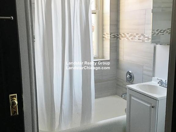 3rd image of 3034 N Ashland Ave