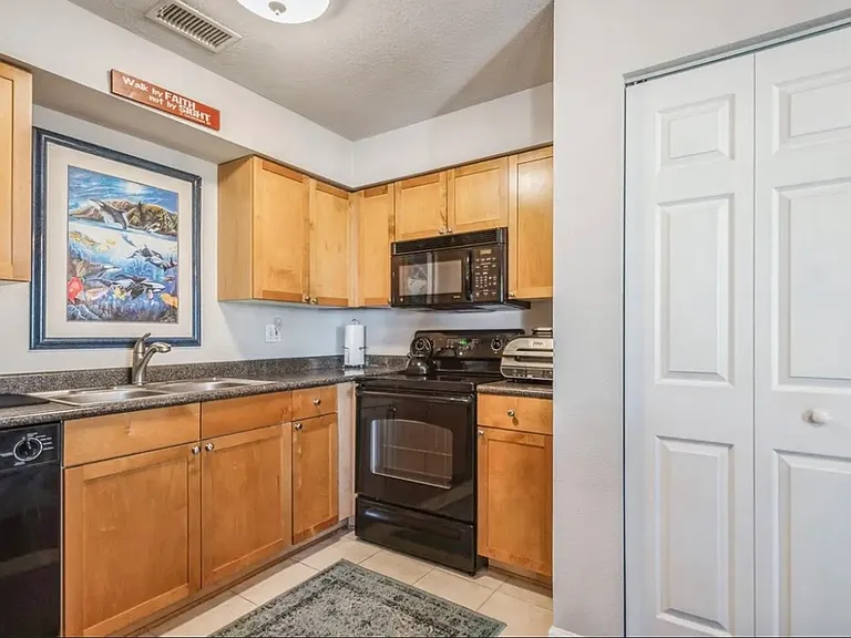 4985 Coquina Key Dr SE #D — Photo 18