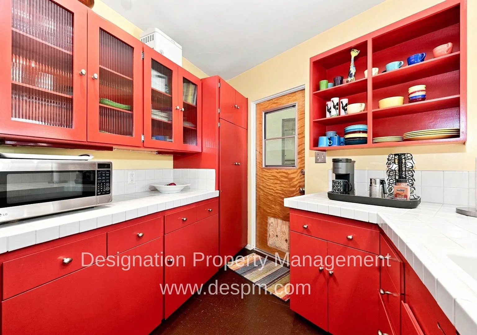Mid Century Furnished 2 BR Altadena Meadows Neighborhood — Photo 3
