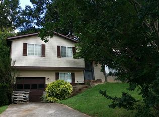 5250 Kinsdale Ln, Stone Mountain, GA 30088