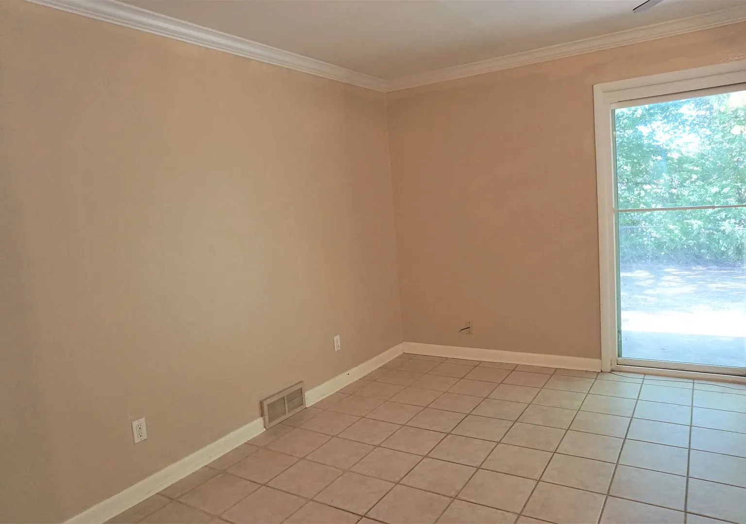 2 Bed 1.5 Bath 1 Car Garage in Henderson Hills Addition Edmond, OK — Photo 3