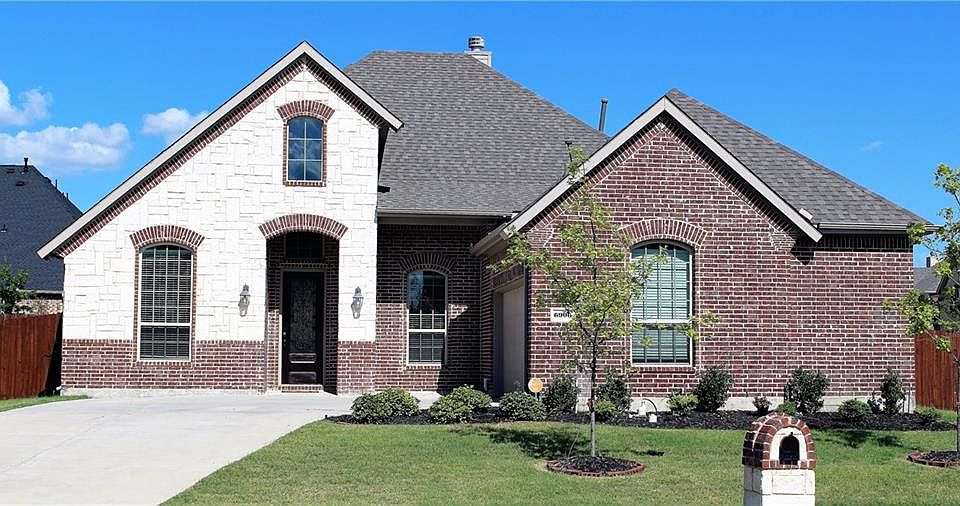 1st image of 6906 Parkwood Dr