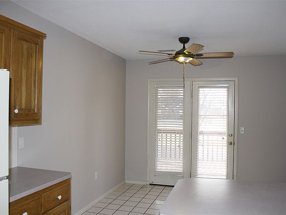 3rd image of 2736 Jean St