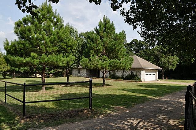 1st image of 3720 Northcrest Dr