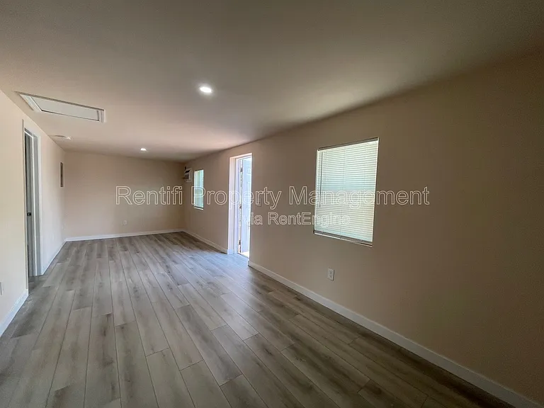 101 3rd St #2 — Photo 4